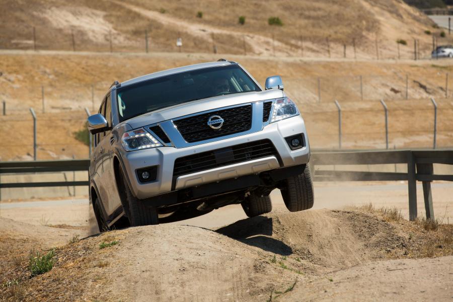  Nissan Armada 2016 года  (фото 1 из 40)
